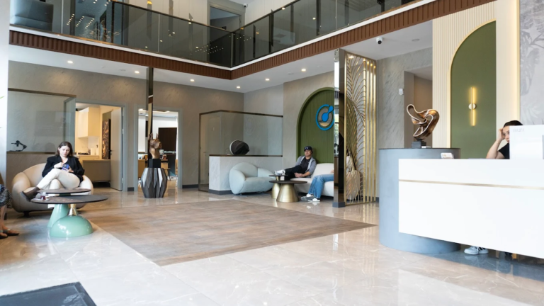 Avoid These Costly Mistakes When Choosing a Hair Transplant Clinic