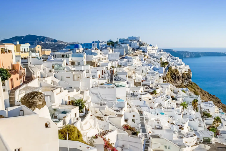 Luxury Yacht Greece: Discover the Greek Isles with an Exclusive Yacht Cruise Greece Experience luxury yacht Greece
